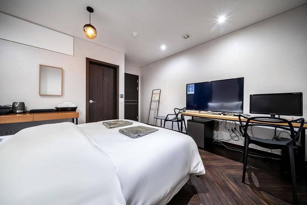 The Hotel Bon 水原市 外观 照片